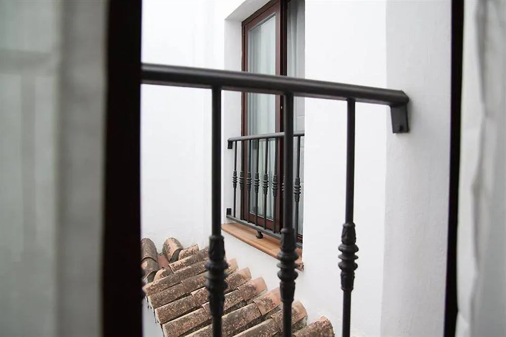 فندق Easy Nerja Bronce بيت ضيافة
